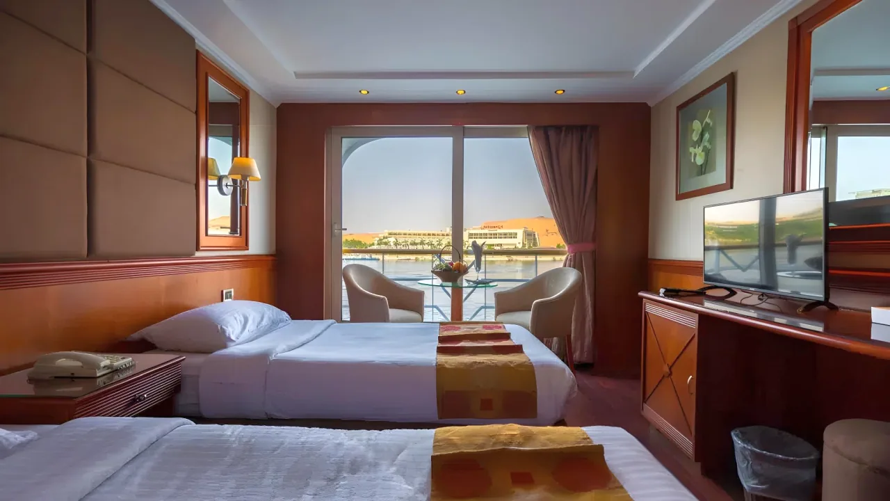 Royal Ruby | Cruise Trip